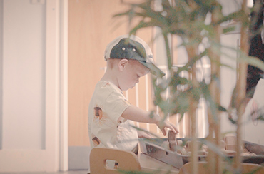 child playing at daycare